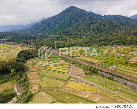 棚田のある里山に移住して田舎暮らし 88070426