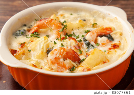 エビとポテトのマカロニグラタン エビとポテトのマカロニグラタン 88077361
