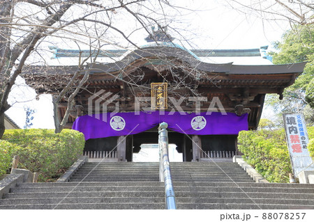 赤塚山乗蓮寺(じょうれんじ)石段と山門 東京都板橋区 赤塚山乗蓮寺(じょうれんじ)石段と山門 東京都板橋区 88078257
