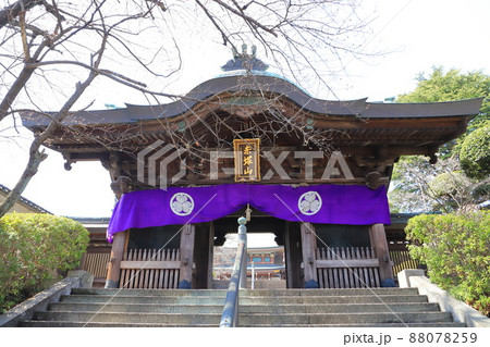 赤塚山乗蓮寺(じょうれんじ)石段と山門 東京都板橋区 赤塚山乗蓮寺(じょうれんじ)石段と山門 東京都板橋区 88078259