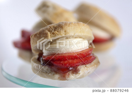Cornish Devon cream tea scone cream jam 88079246