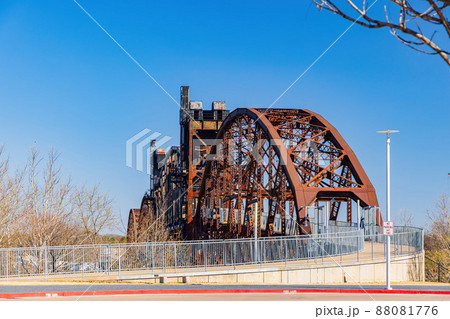 Sunny view of the historical Clinton Presidential Park Bridge Sunny view of the historical Clinton Presidential Park Bridge 88081776
