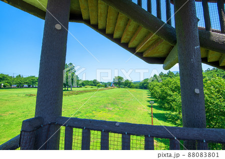 グリーンフラワー牧場 展望塔からの眺め 赤城山方向 初夏の風景 グリーンフラワー牧場 展望塔からの眺め 赤城山方向 初夏の風景 88083801
