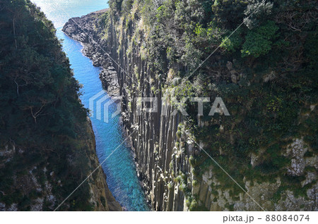 日向岬・馬ヶ背の柱状節理 日向岬・馬ヶ背の柱状節理 88084074