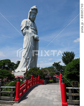 高崎白衣大観音と太鼓橋 88085740