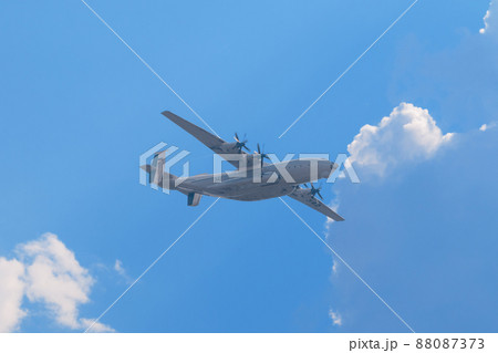 ロシア空軍アントノフAn-22輸送機 88087373