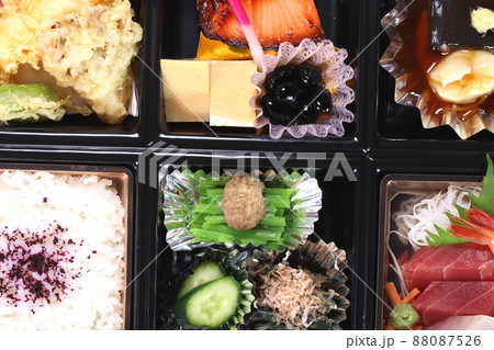 松花堂弁当　クローズアップ 88087526