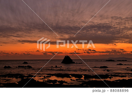 牛之浜景勝地「すみっ瀬と夕焼け」 88088896