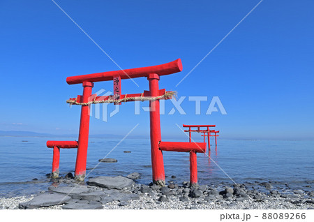 大魚神社の海中鳥居の写真素材 [88089266] - PIXTA