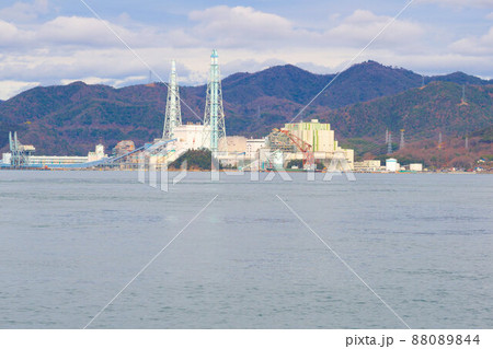 大久野島から望む竹原発電所6 広島県竹原市 大久野島から望む竹原発電所6 広島県竹原市 88089844