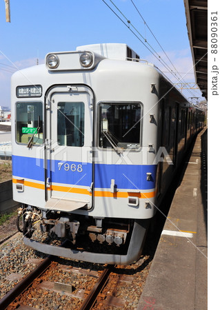 和歌山港駅の7000系電車 88090361