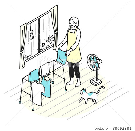 雨の日に部屋干しをする女性 雨の日に部屋干しをする女性 88092381