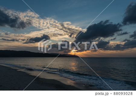 大浜海浜公園の夕日 大浜海浜公園の夕日 88093028
