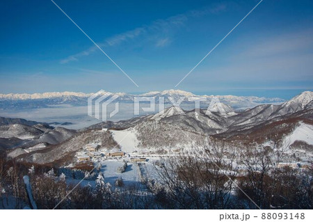 志賀高原の雄大な山 志賀高原の雄大な山 88093148