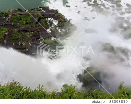 ナイアガラフォールズ アメリカン滝 滝壺 American Falls, Niagara Falls 88093859