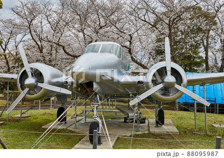 国分城山公園 展示航空機(JA5150 米国ビーチクラフト社製 H-18型航空機) 国分城山公園 展示航空機(JA5150 米国ビーチクラフト社製 H-18型航空機) 88095987