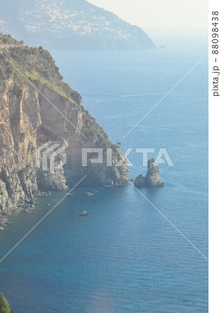 イタリア、ティレニア海、アマルフィ海岸 88098438