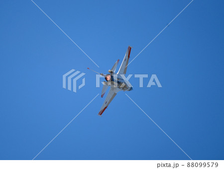 F-2A戦闘機の機動飛行 88099579
