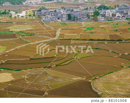 中国貴州省・万峰林の絶景 中国貴州省・万峰林の絶景 88101008