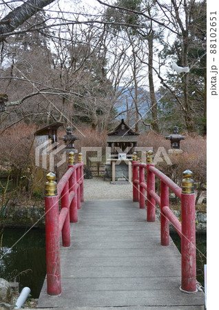 赤い橋（談山神社／奈良県桜井市多武峰319） 88102651