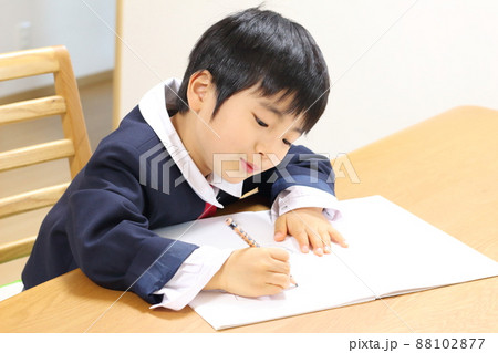 幼稚園　男の子　勉強　学習 88102877