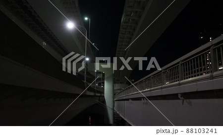 レインボーブリッジの歩道橋 レインボーブリッジの歩道橋 88103241