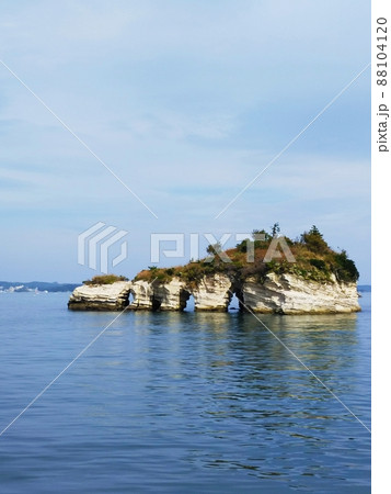 松島湾の鐘島 88104120