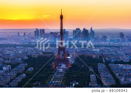 Eiffel Tower and Paris cityscape Eiffel Tower and Paris cityscape 88106942