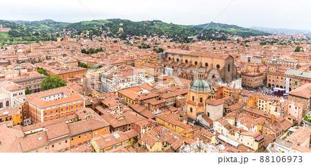 Bologna view of the city from top of tower 88106973