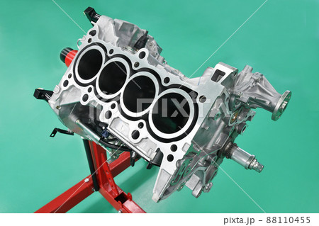 4気筒エンジンのシリンダーブロック 4気筒エンジンのシリンダーブロック 88110455