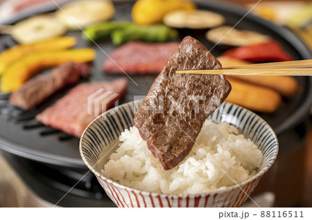 家で楽しむ焼き肉 88116511