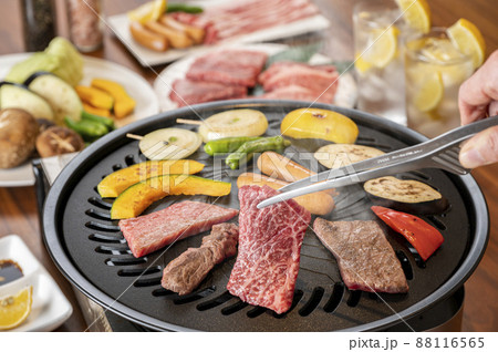 家で楽しむ焼き肉 家で楽しむ焼き肉 88116565