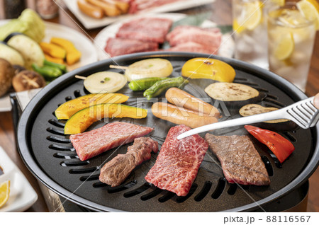 家で楽しむ焼き肉 88116567