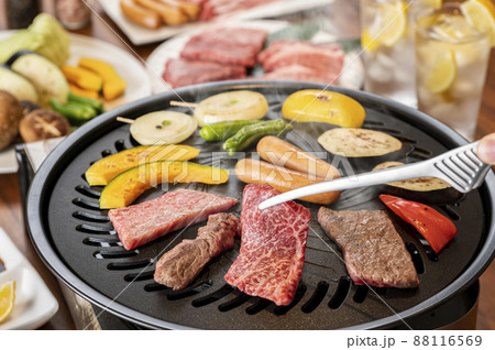 家で楽しむ焼き肉 88116569
