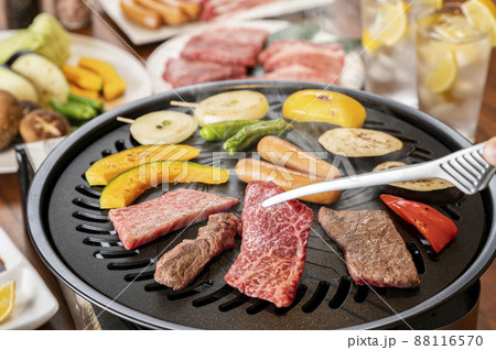 家で楽しむ焼き肉 88116570
