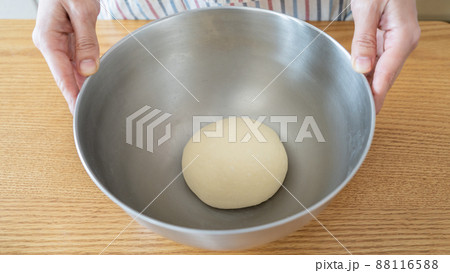 手作りパン｜生地の発酵 88116588