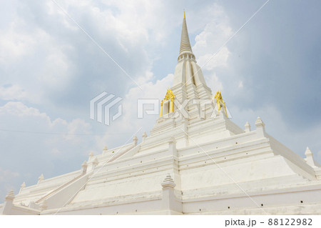 Beautiful chedi of Phukhao Thong in Ayutthaya, Thailand. 88122982