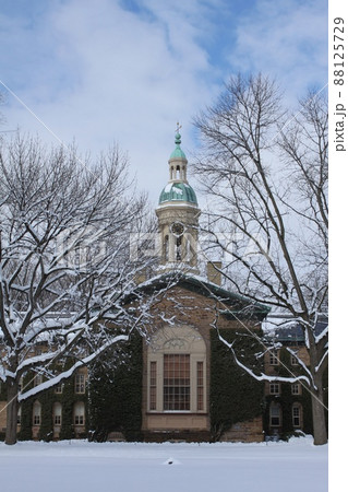 プリンストン大学の雪景色 88125729