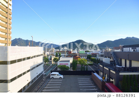 2021年。朝の山陽本線新山口駅から徳山駅までの車窓風景 2021年。朝の山陽本線新山口駅から徳山駅までの車窓風景 88126391