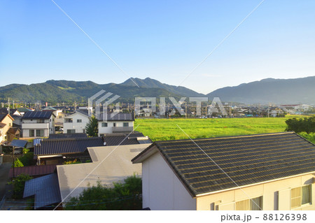 2021年。朝の山陽本線新山口駅から徳山駅までの車窓風景 2021年。朝の山陽本線新山口駅から徳山駅までの車窓風景 88126398