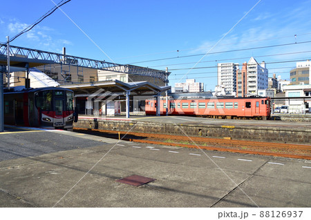 2021年。朝の山陽本線徳山駅から岩国駅までの車窓風景 88126937