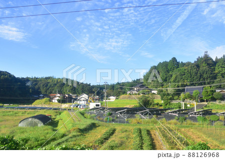 2021年。朝の山陽本線徳山駅から岩国駅までの車窓風景 2021年。朝の山陽本線徳山駅から岩国駅までの車窓風景 88126968