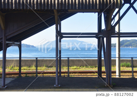 2021年。朝の山陽本線徳山駅から岩国駅までの車窓風景 88127002