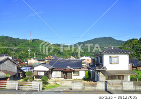 2021年。朝の山陽本線徳山駅から岩国駅までの車窓風景 88127005