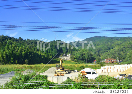 2021年。朝の山陽本線徳山駅から岩国駅までの車窓風景 2021年。朝の山陽本線徳山駅から岩国駅までの車窓風景 88127032