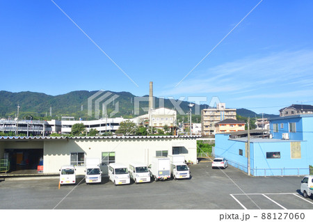 2021年。朝の山陽本線徳山駅から岩国駅までの車窓風景 2021年。朝の山陽本線徳山駅から岩国駅までの車窓風景 88127060