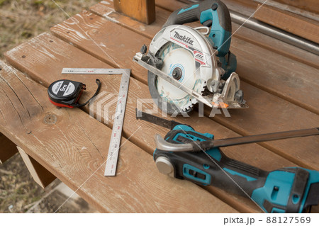 大工仕事　丸鋸　 88127569