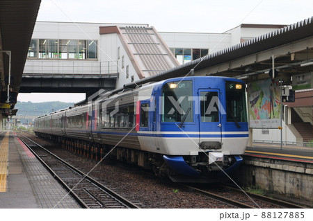 山陰本線倉吉駅 HOT7000系「スーパーはくと」 山陰本線倉吉駅 HOT7000系「スーパーはくと」 88127885