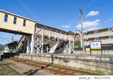JR石生駅のホーム 88127959