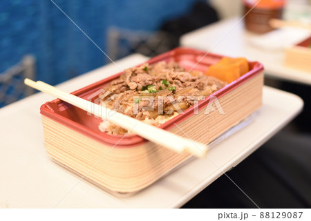 駅弁の牛焼肉弁当1 駅弁の牛焼肉弁当1 88129087